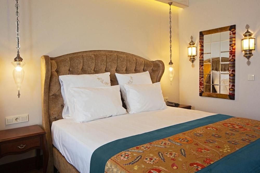 Azade Premier Hotel Istanbul Exterior photo