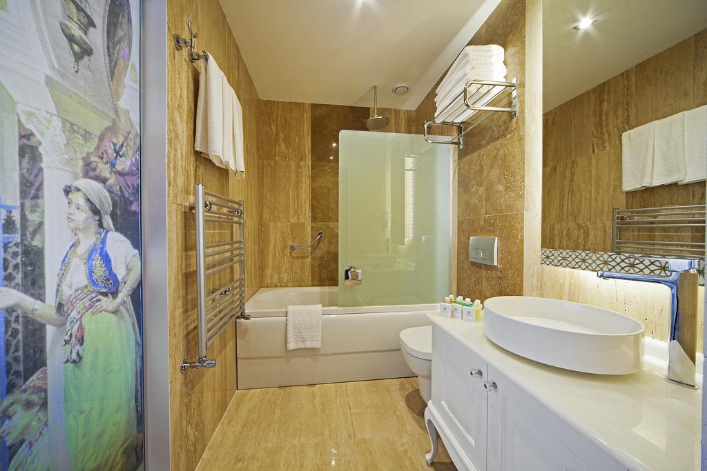 Azade Premier Hotel Istanbul Room photo