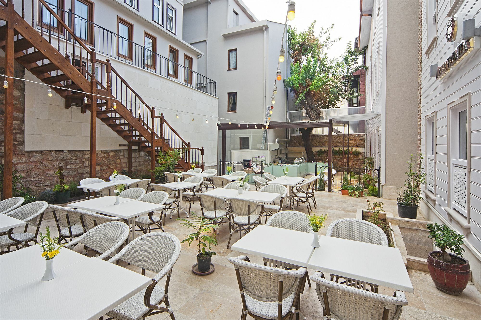 Azade Premier Hotel Istanbul Exterior photo